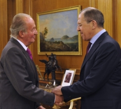 Su Majestad el Rey recibe el saludo del ministro de Asuntos Exteriores de la Federación de Rusia, Sr. Sergey V. Lavrov